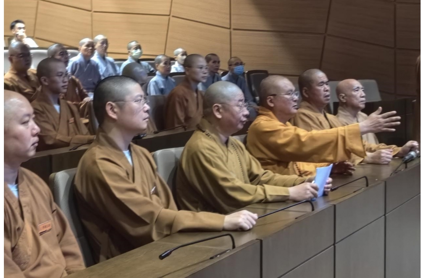 於中壢圓光佛學院探討之主題為「宗派教育的優勢與反思」(圖／上趣創意延展有限公司)