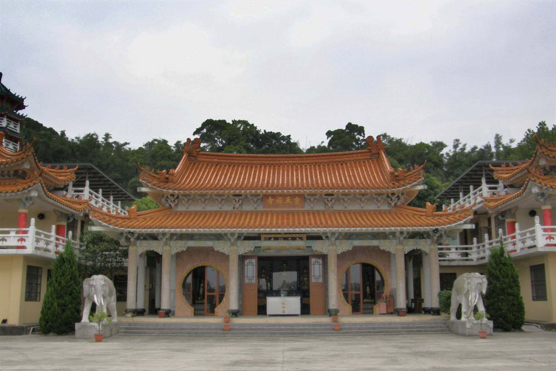 靈天禪寺（苗栗）
