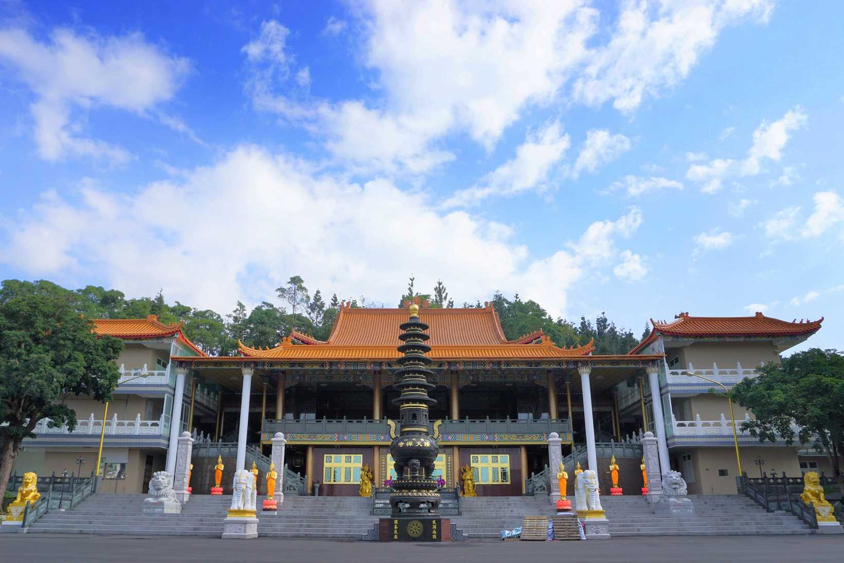 蓮花山接天寺（台南）
